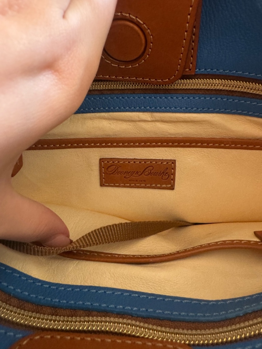 Dooney & Bourke Raleigh Roxy Shoulder Bag - Picture 3 of 8